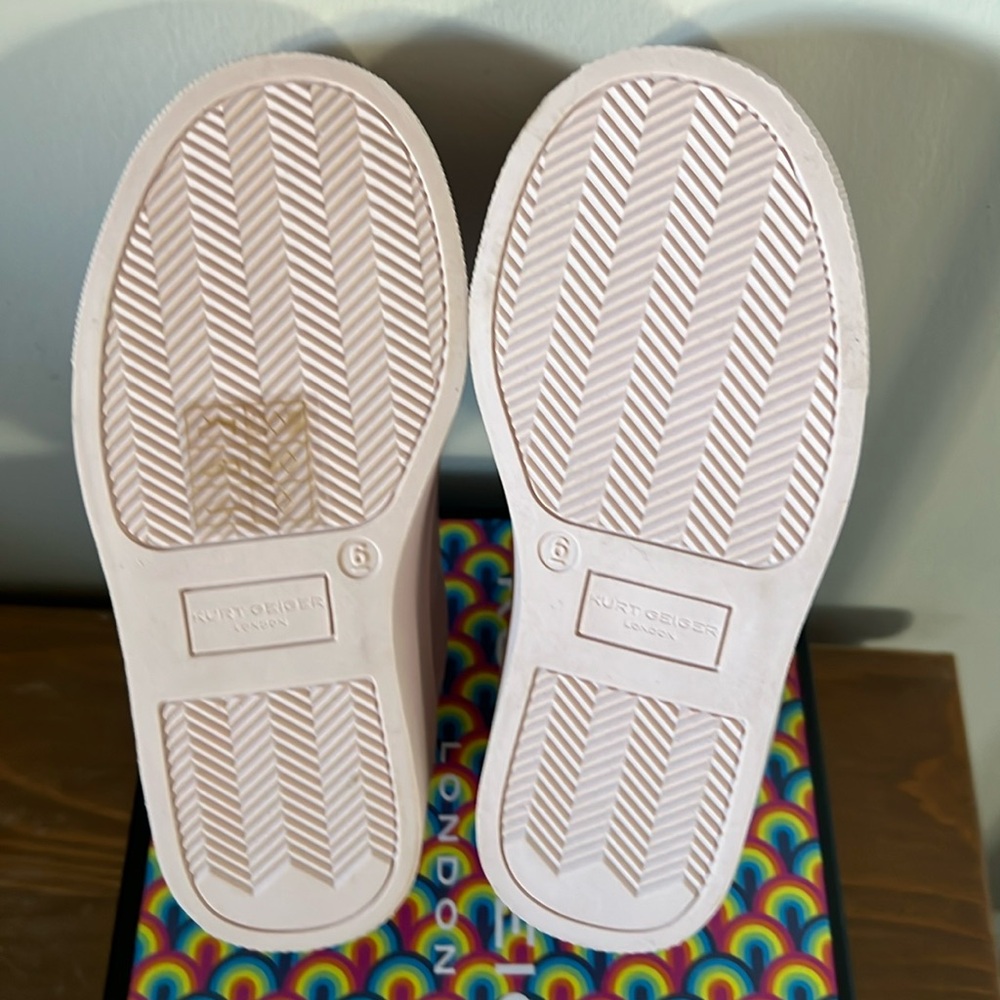 Kurt Geiger London Toddler's Mini Laney Butterfly Sneaker in Blush - Picture 10 of 11